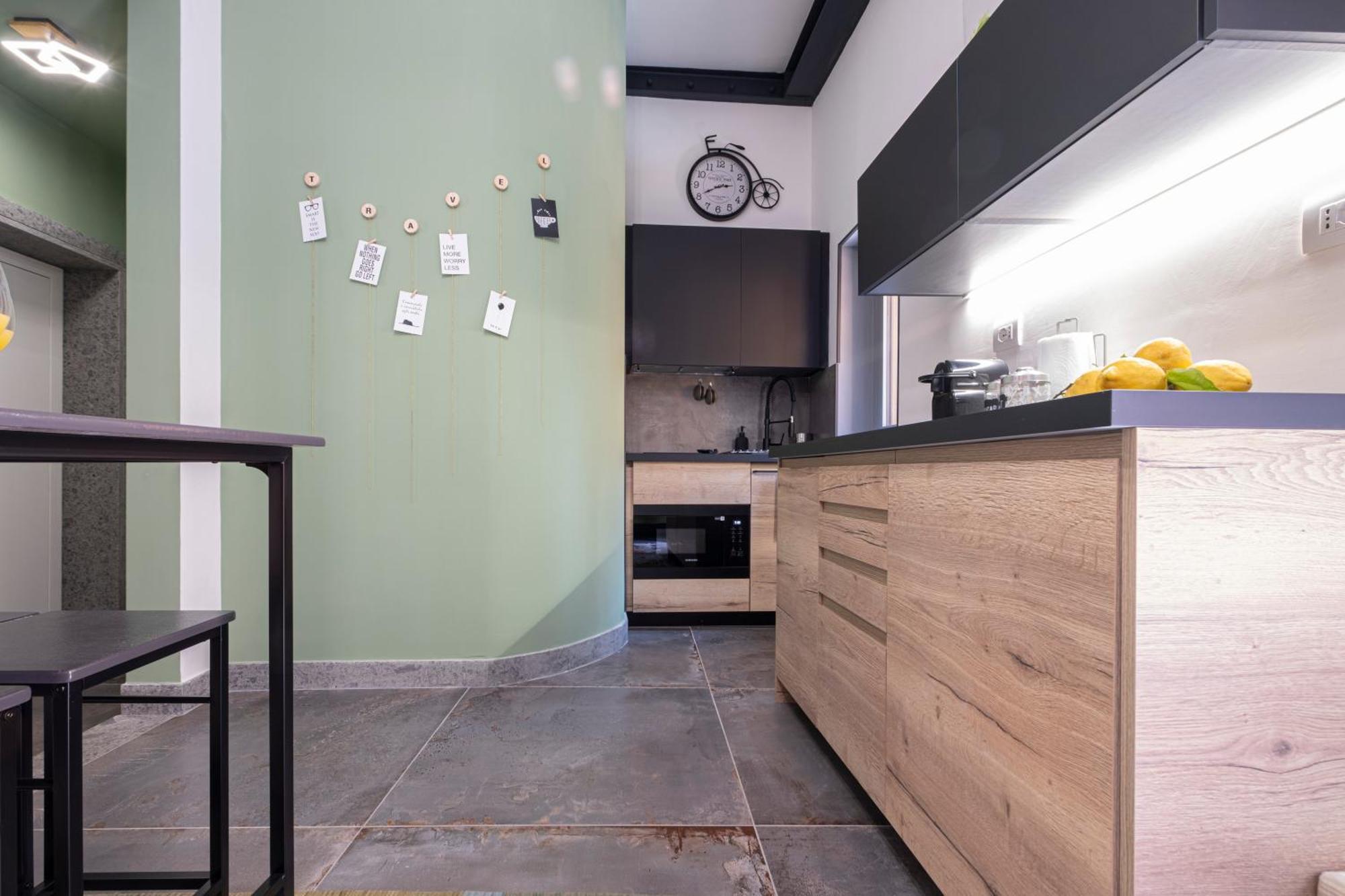 Vatican Boutique Apartment With St Peters Dome View Rome Bagian luar foto
