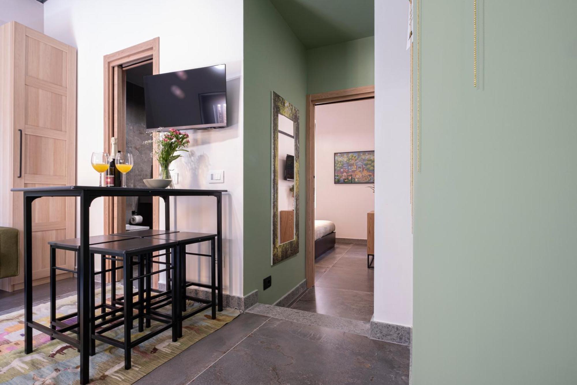 Vatican Boutique Apartment With St Peters Dome View Rome Bagian luar foto